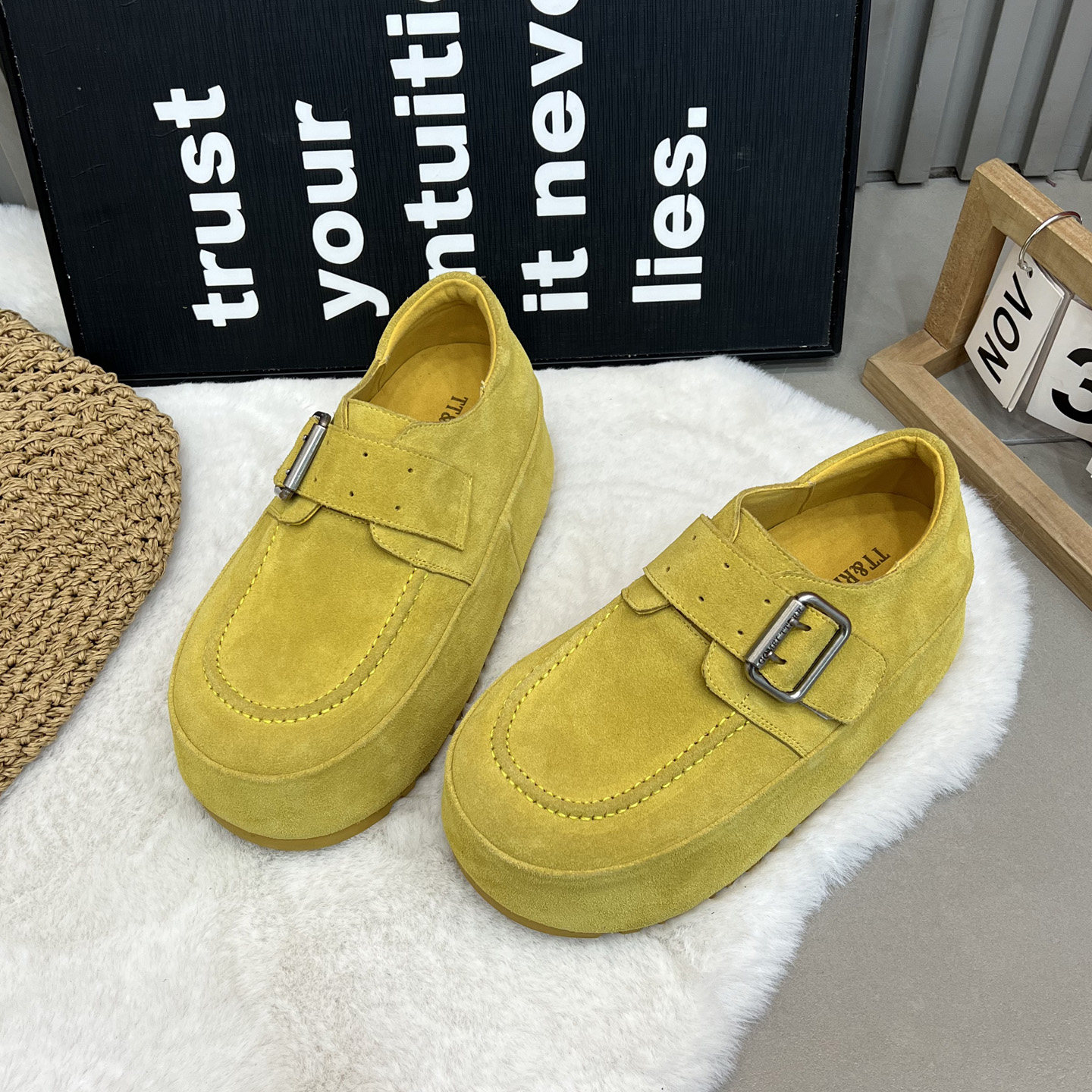 欧洲站真皮女鞋2026新款复古百搭增高乐福鞋英伦风厚底皮带扣单鞋,淘宝优惠券,粉丝福利购,淘宝优惠卷