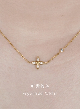 钛钢四叶草项链洗澡可带不易掉色