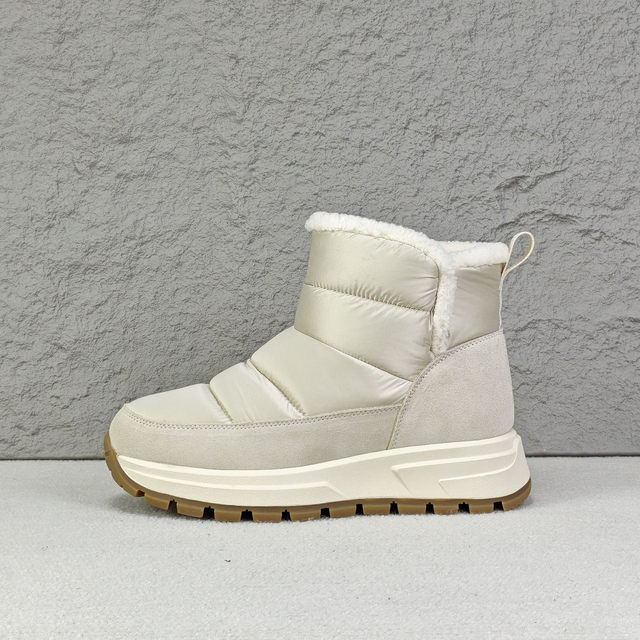 Women's snow boots, winter warm cotton shoes, thick soles for women