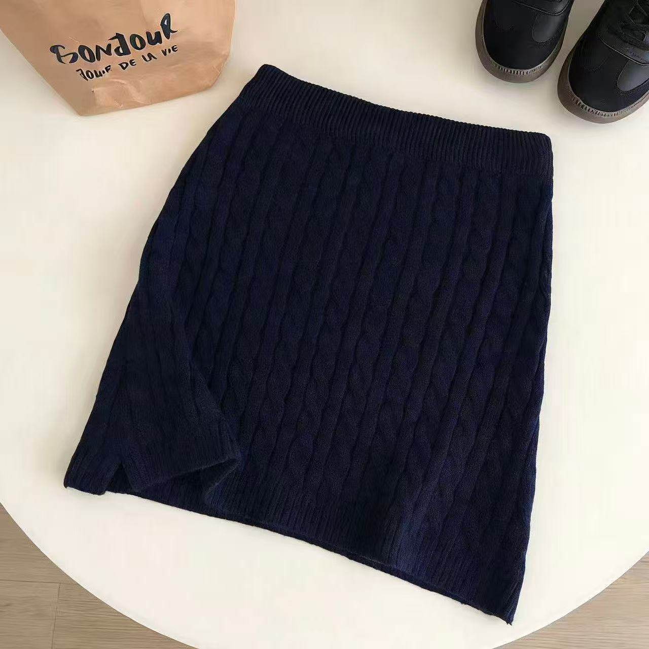 法式文艺复古设计感麻花针织短裙女秋冬季高腰显瘦a字包臀半身裙,淘宝优惠券,粉丝福利购,淘宝优惠卷