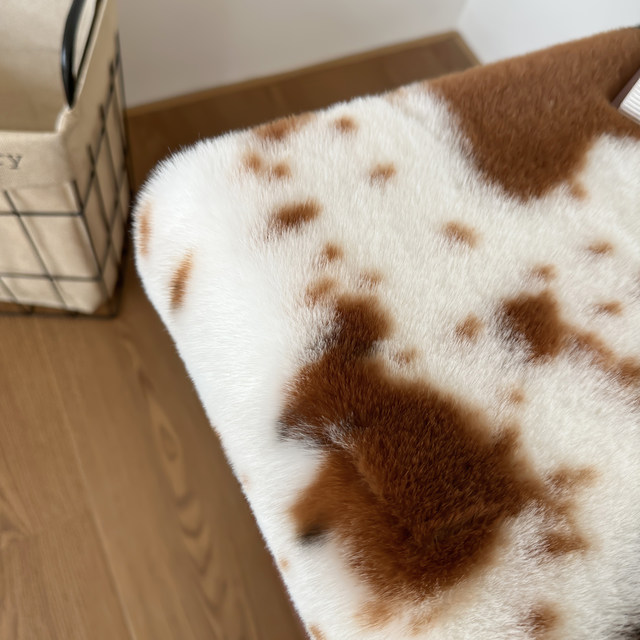 Rabbit plush bedside table cover cloth short plush bedroom table cushion dining table desk coffee table cushion chair cushion booth decorative cushion