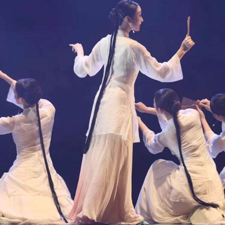 剧目成人女一扇百年古典舞香扇叠春演出服艺考飘逸大裙摆舞蹈服,淘宝优惠券,粉丝福利购,淘宝优惠卷