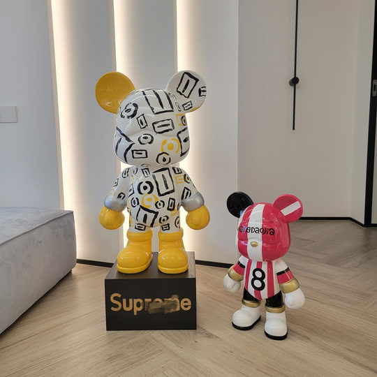 轻奢卡通暴力熊存钱罐客厅家居简约电视柜大号落地创意装饰品摆件