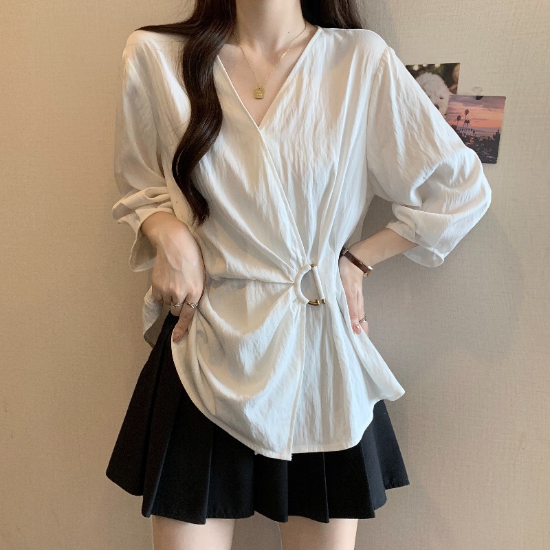 高级感黑色V领长袖衬衫女春夏季大码胖mm不规则收腰气质独特上衣 - 图2