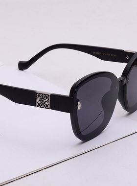 黑色修脸蝶形防晒墨镜
