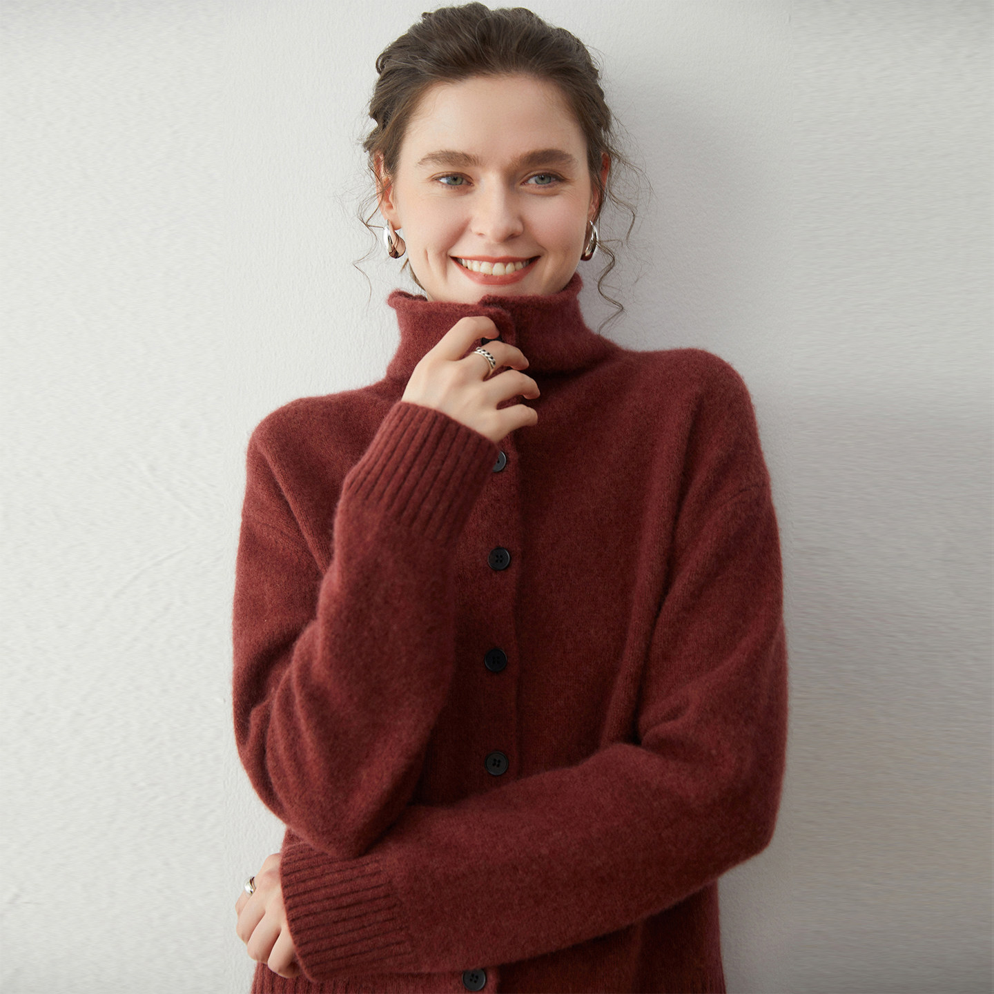 又美又飒！立领扣子山羊绒衫女老钱风外套加厚秋冬新款外搭长袖,淘宝优惠券,粉丝福利购,淘宝优惠卷