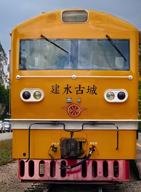 可定制大型复古铁艺火车头摆件