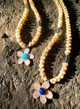 {鱼耳Museum}原创天然贝壳串珠蓝色花朵吊坠项链 小众度假风饰品