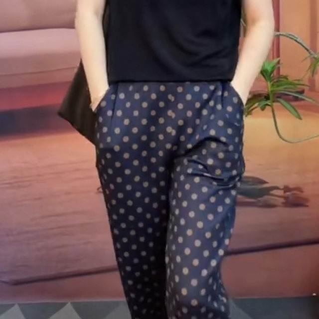 ໂສ້ງຂາສັ້ນ Polka Dot ດູໃບໄມ້ລົ່ນປີ 2025 ແອວສູງເກົ້າຈຸດ