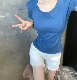 ເສື້ອທີເຊີດແຂນສັ້ນ ແລະ ເຊັກຊີ່ສຸດສີເຂັ້ມ