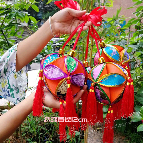 绣球 广西壮族特色纯手工刺绣民族工艺品礼品舞蹈道具 6CM8CM10cm - 图1