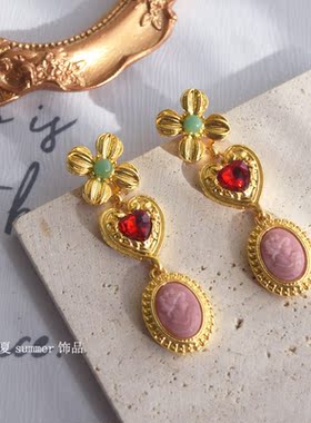 中古风金色长款耳钉四叶草爱心耳环时尚洋气复古人像宫廷风耳饰女