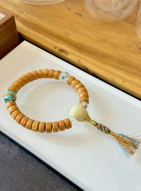 桃核直切手串 搭配菱镁矿汉堡珠他 方糖镶嵌 大肠雪巴琉璃三通等