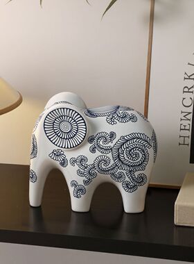 景德镇青花瓷大象吉象如意摆件