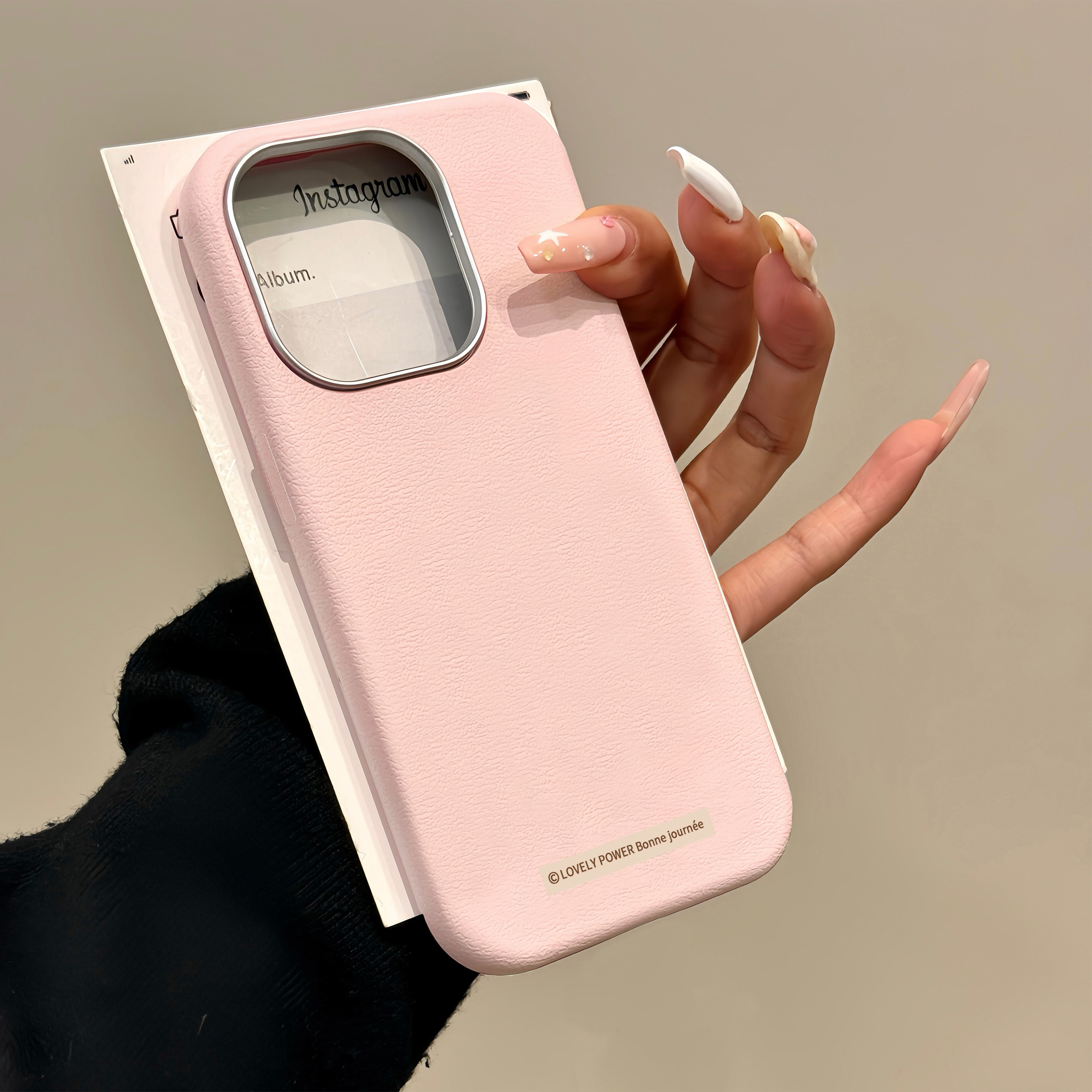 英文皮纹金属框适用苹果16promax手机壳iphone14pro新款13高级感12个性11保护套15promax全包防摔16简约软壳