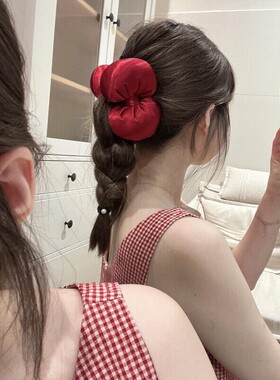 红色显白明媚～完全活力~韩系缎面蝴蝶结少女心香蕉夹女发夹发饰~