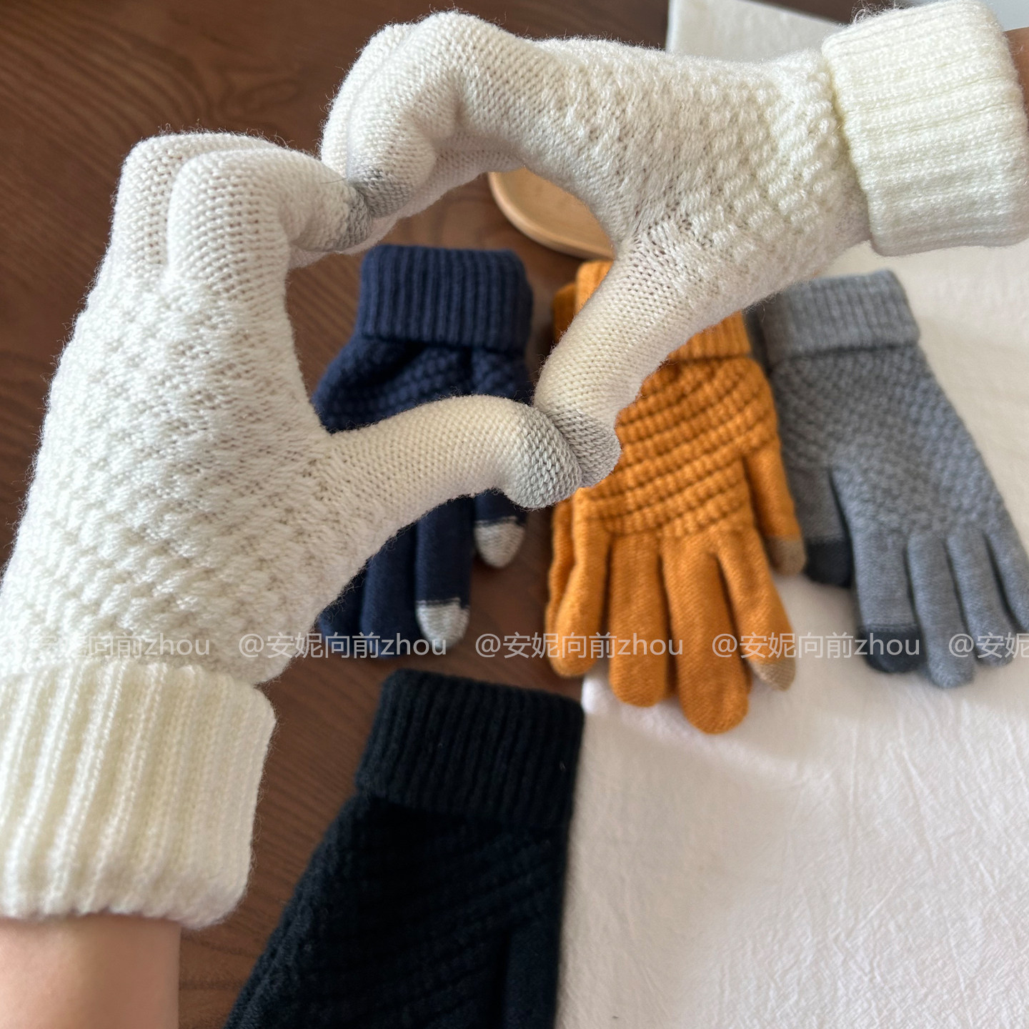 好看不臃肿/ins骑车防寒保暖毛绒可爱学生触屏全指手套女冬天开车