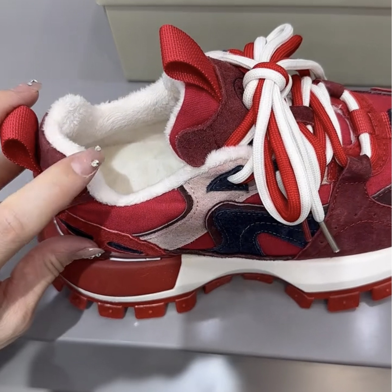 欧洲站2025春季ins超火网红休闲鞋真皮复古百搭安哥拉红阿甘鞋女,淘宝优惠券,粉丝福利购,淘宝优惠卷