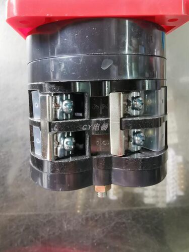 格磊转换开关LW5-16YH2/2电压转换组合开关4档2节旋钮开孔70 - 图1