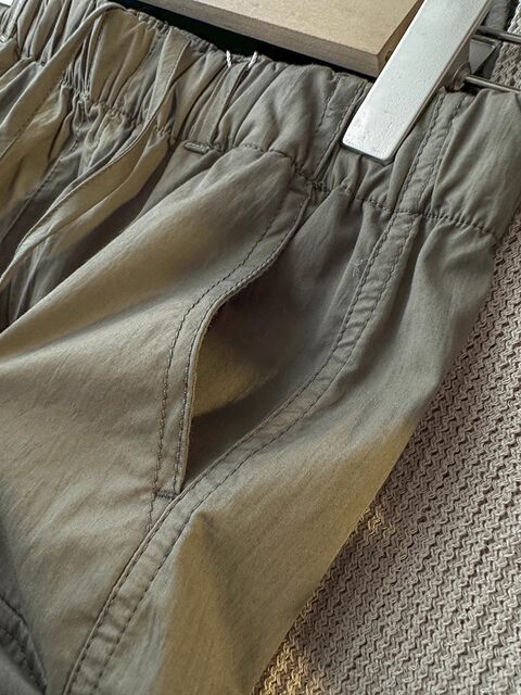 Lightweight, quick-drying work pocket straight skirt