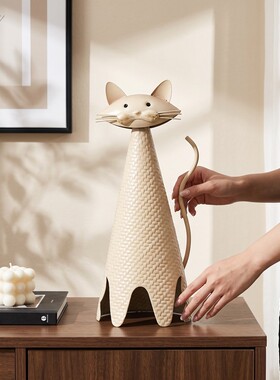 米白长身猫咪摆件现代简约玄关