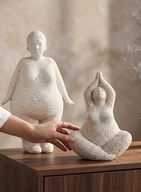 简约高级感人物石材雕塑摆件