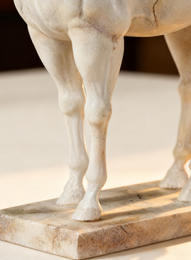 轻奢仿马摆件创意桌面装饰品