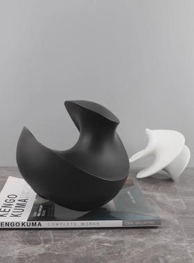 现代简约白色黑色异形摆件旋转扭曲螺旋摆件摆设房售楼处软装饰品