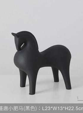 简约高级感抽象马摆件饰品轻奢创意家居样板间客厅玄关软装电视柜