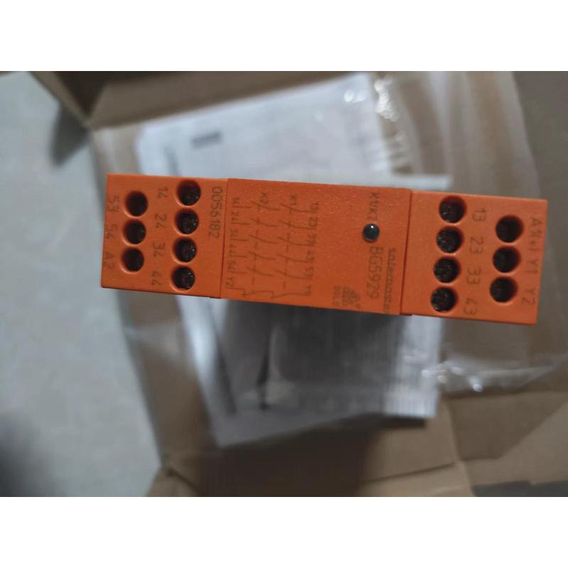 现货供应德国全新DOLD模块0056182BG5929.60/61AC/DC24V - 图1