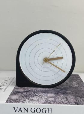 简约床头创意钟家用台式坐钟静音桌面座钟时尚台面摆件桌面时钟