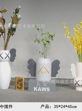 精品玻璃钢潮玩炫彩Kaws电镀商场橱窗酒吧KTV时尚装饰落地摆件