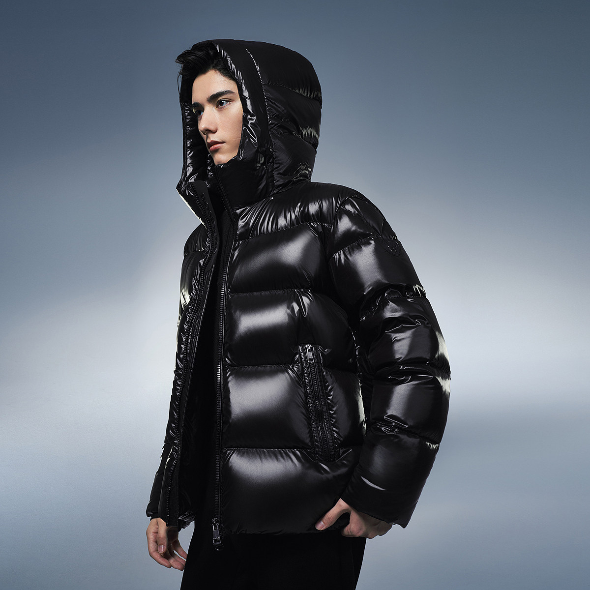 波司登冬季新品鹅绒羽绒服男短款蓄热时尚泡芙情侣面包服潮流外套