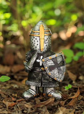 稀奇古怪的小摆件玩偶高级感小众欧洲欧式骑士摆件复古书桌摆手办