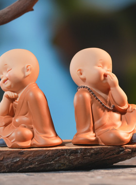 禅意沙弥小和尚汽车摆件治愈系办公室可爱摆件家居客厅装饰品中式