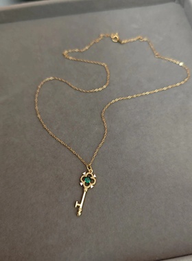 原创s925纯银镀k金钥匙项链祖母绿锆石小众设计锁骨链法式复古链