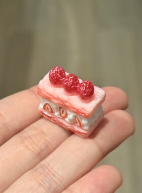 【仿真甜点系列】迷你可爱奶油草莓蛋糕造型树脂摆件创意桌面装饰