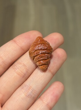 【仿真面包系列】迷你可爱牛角包造型树脂摆件创意桌面装饰