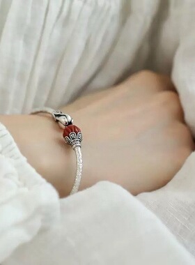 925银民族锤纹花朵复古小众手镯