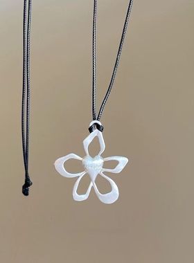 Reina同款爱心花朵项链女韩版高级毛衣拉绳长款调节配饰甜美颈链