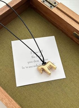 2025精致时髦新款小马链女款高级款项感百搭秋冬气质毛衣配饰