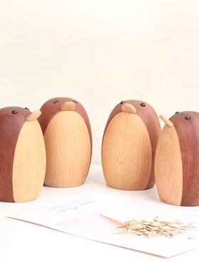 厂家现代简约企鹅木质创意客厅书房桌面可爱减压小摆件车载