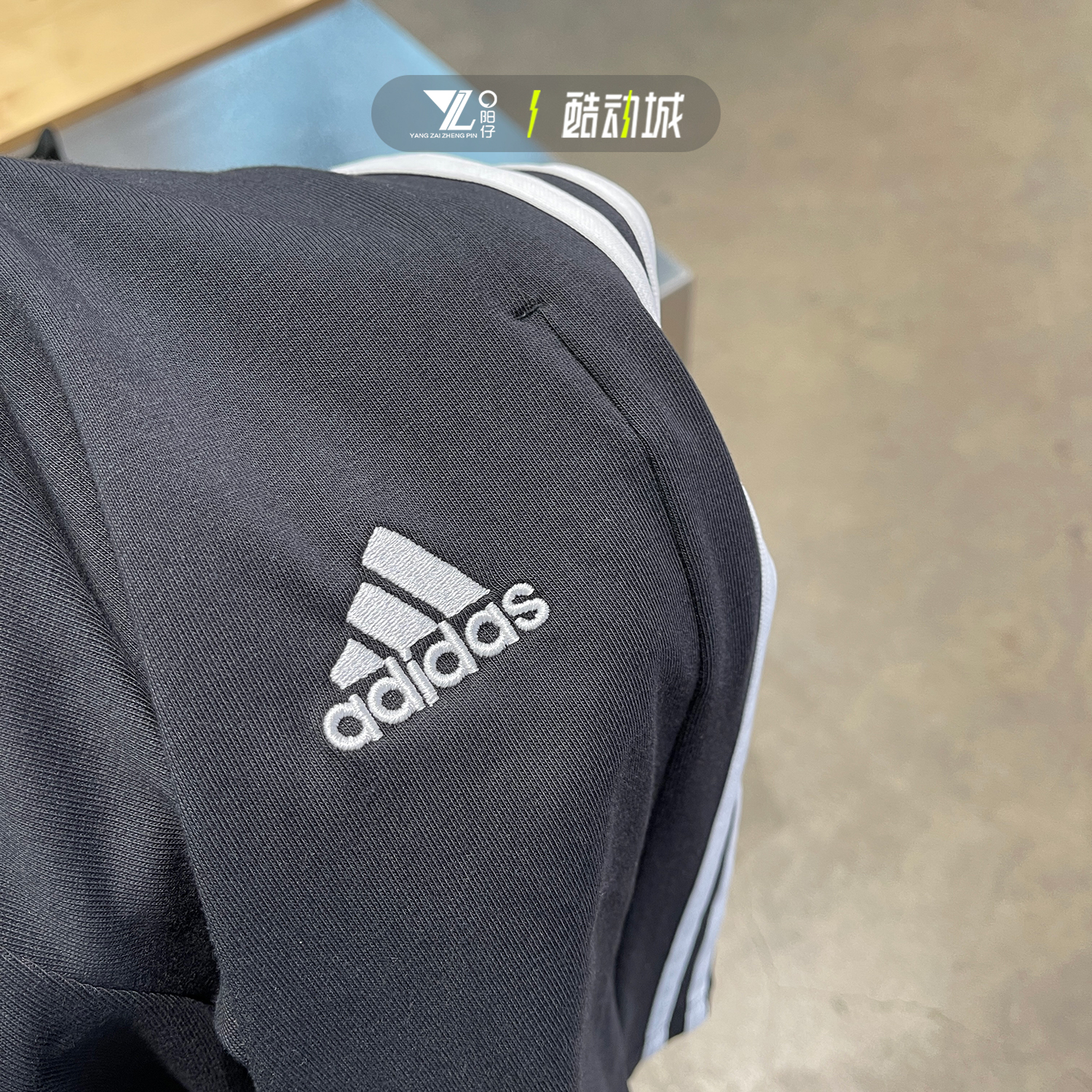 正品ADIDAS阿迪达斯男子短裤运动训练休闲宽松透气五分裤 IC9382 - 图2