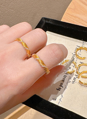 新款麻花扭曲镶钻开口戒指轻奢精致小众十字架高级感百搭气质手饰