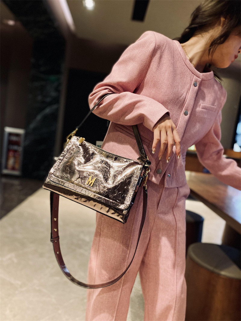 欧美时尚休闲真皮小方包女潮2025新款网红牛皮单肩斜挎包高级女包,淘宝优惠券,粉丝福利购,淘宝优惠卷