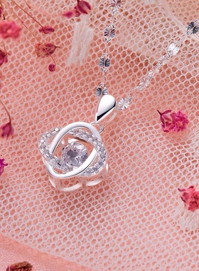 纯银四叶草项链女灵动足银吊坠跳动锁骨链女送妈妈生日礼物