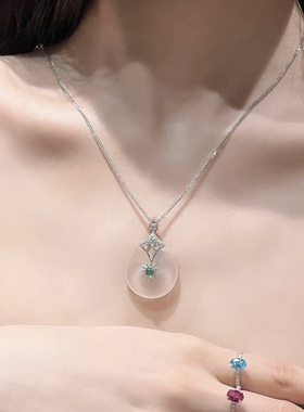S925纯银项链女锁骨链新款翡翠平安扣玉吊坠单坠不掉色