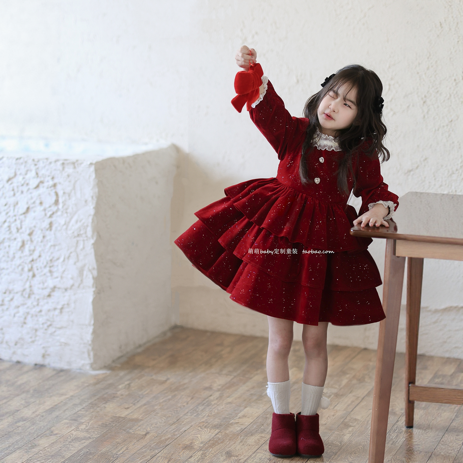 女童红色闪闪丝绒加绒连衣裙蛋糕裙2025冬季女孩公主裙新年蓬蓬裙,淘宝优惠券,粉丝福利购,淘宝优惠卷