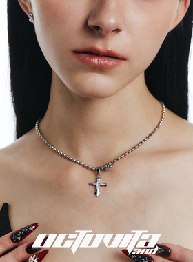 OCTOVITA哥特十字架细旦珠项链