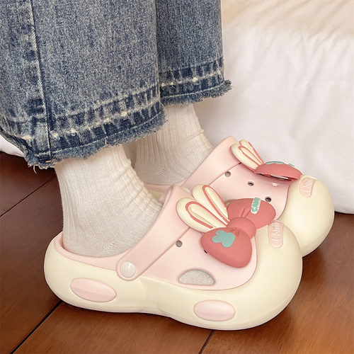 少女心可爱蝴蝶结洞洞鞋女夏季厚底防滑居家外穿踩屎感包头凉拖鞋 - 图3